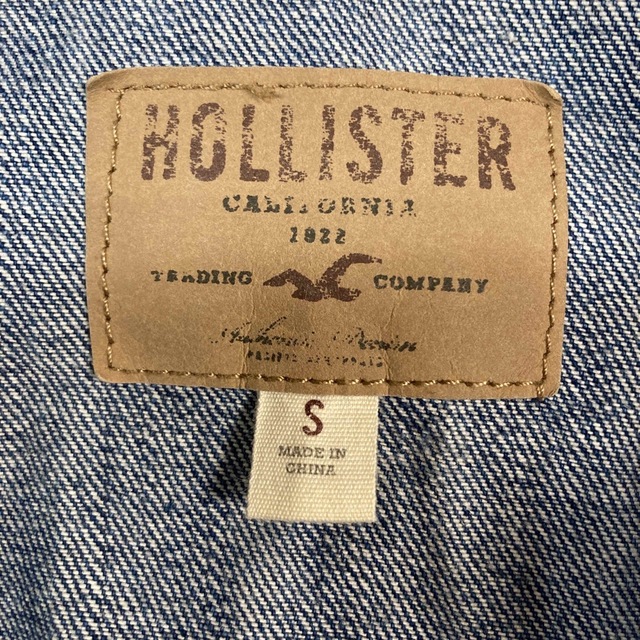 Hollister(ホリスター)のHOLLISTER  ダメージGジャン　デニムジャケット　Sサイズ レディースのジャケット/アウター(Gジャン/デニムジャケット)の商品写真