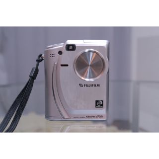 フジフイルム(富士フイルム)のFUJIFILM Finepix 4700z(コンパクトデジタルカメラ)