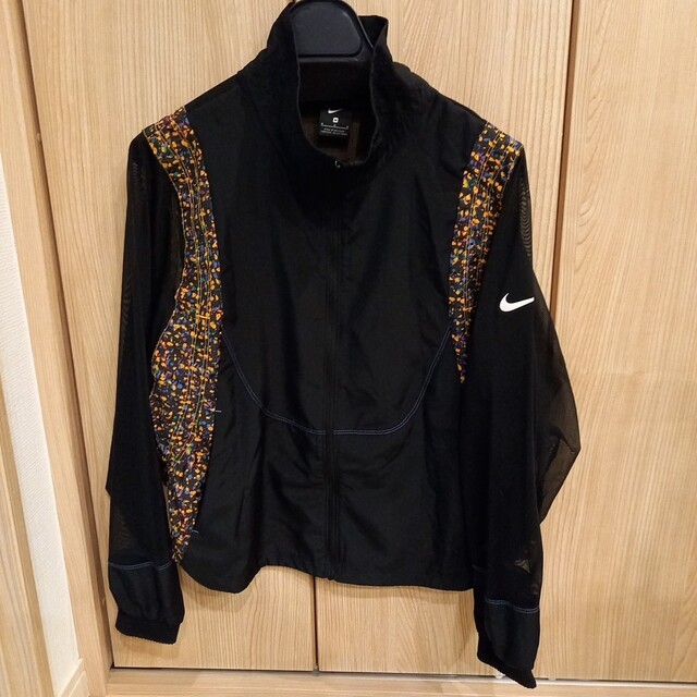 NIKE(ナイキ)のシースルー メッシュ トラックトップ ジャケット NIKE レディースのジャケット/アウター(ブルゾン)の商品写真