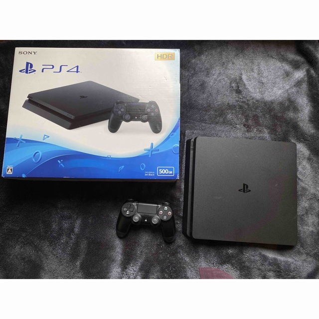 SONY(ソニー)のSONY PlayStation4 本体 CUH-2100AB01 500GB エンタメ/ホビーのゲームソフト/ゲーム機本体(家庭用ゲーム機本体)の商品写真