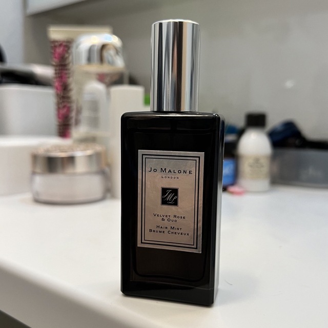 Jo Malone(ジョーマローン)のジョー マローン ロンドン ヴェルベット ローズ ＆ ウード ヘア ミスト 3… コスメ/美容のヘアケア/スタイリング(ヘアウォーター/ヘアミスト)の商品写真