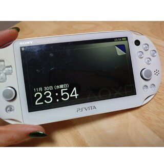 プレイステーションヴィータ(PlayStation Vita)のPlayStation Vita  PCH-2000 +メモリーカード(携帯用ゲーム機本体)