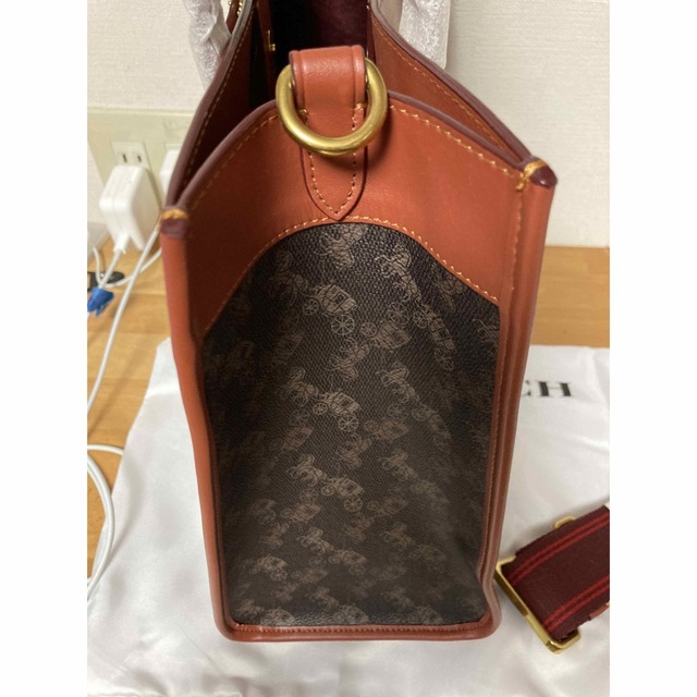 COACH(コーチ)のCOACH トートバッグ ハンドバッグ ショルダー シグネチャー レディースのバッグ(トートバッグ)の商品写真