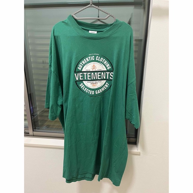 VETEMENTS(ヴェトモン)のVETEMENTS  メンズのトップス(Tシャツ/カットソー(半袖/袖なし))の商品写真