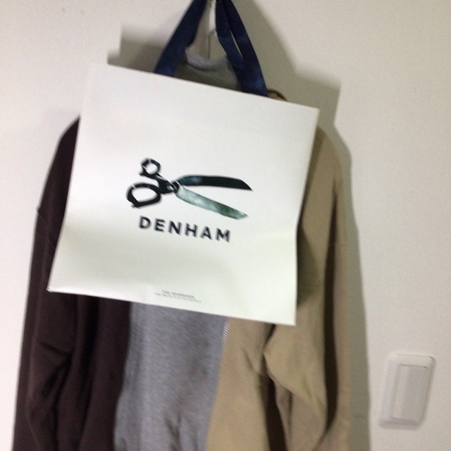 DENHAM(デンハム)のデンハム DENHAM フーディー　新品 メンズのトップス(スウェット)の商品写真