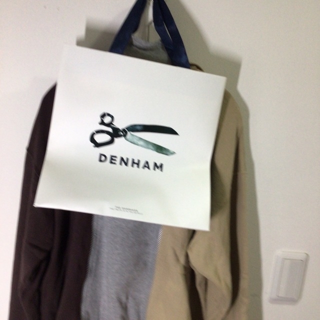 デンハム DENHAM フーディー　新品