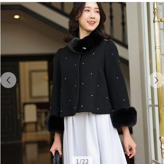 トゥービーシック(TO BE CHIC)の新品タグ付き　to be chic ビジューボレロ(ノーカラージャケット)