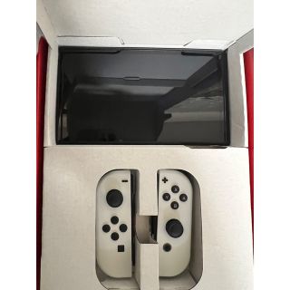 ニンテンドースイッチ(Nintendo Switch)のswitch 有機EL(携帯用ゲーム機本体)