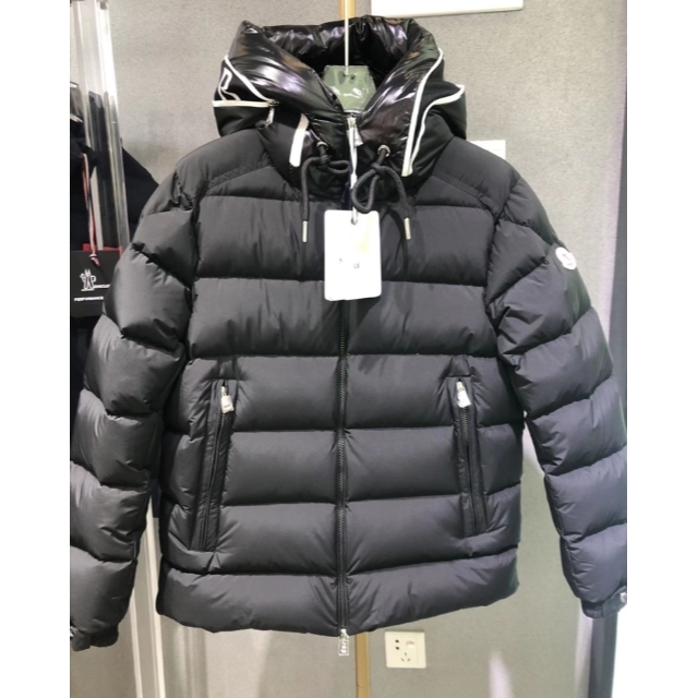早割クーポン! MONCLER - モンクレール ダウンジャケット サイズ 3