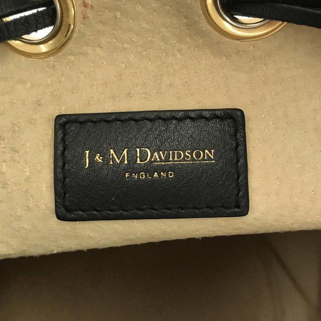 J&M DAVIDSON(ジェイアンドエムデヴィッドソン)のJ&M DAVIDSON / ジェイアンドエムデヴィッドソン | FRINGE CARNIVAL カーニバル L 巾着バッグ | ブラック | レディース レディースのバッグ(ハンドバッグ)の商品写真