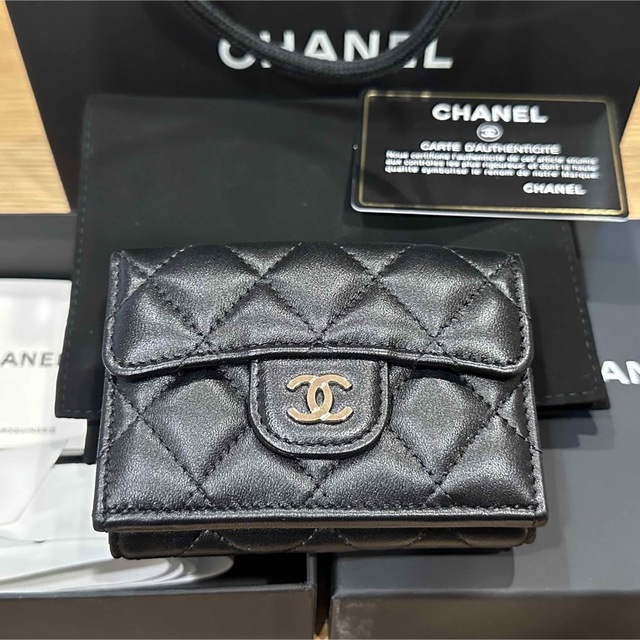 現品限り一斉値下げ! CHANEL - シャネル 三つ折り財布 マトラッセ
