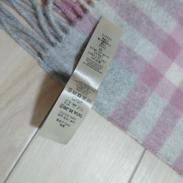 BURBERRY(バーバリー)のバーバリー　カシミヤ　マフラー　グレー　ピンク レディースのファッション小物(マフラー/ショール)の商品写真