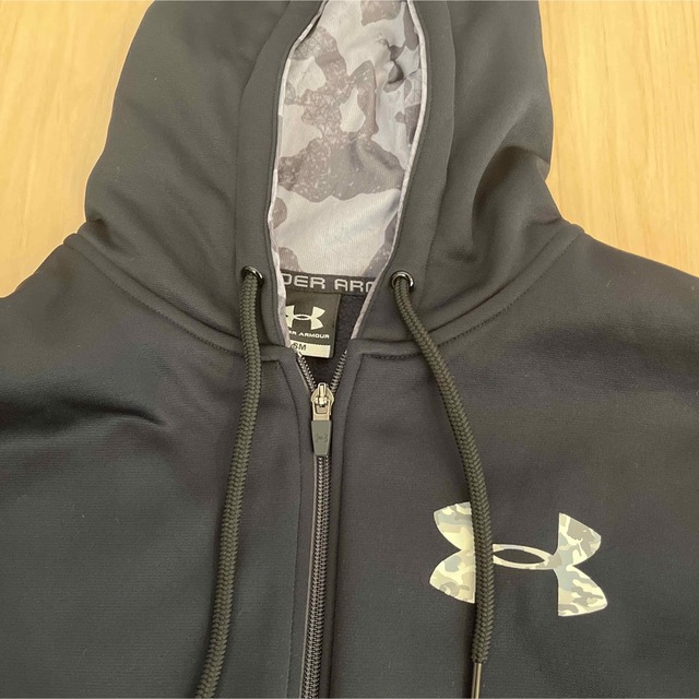 UNDER ARMOUR(アンダーアーマー)のアンダーアーマー　パーカー メンズのトップス(パーカー)の商品写真