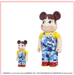 フジヤ(不二家)のBE@RBRICK BAPE(R) ペコちゃん 100％ & 400％ ブルー(キャラクターグッズ)