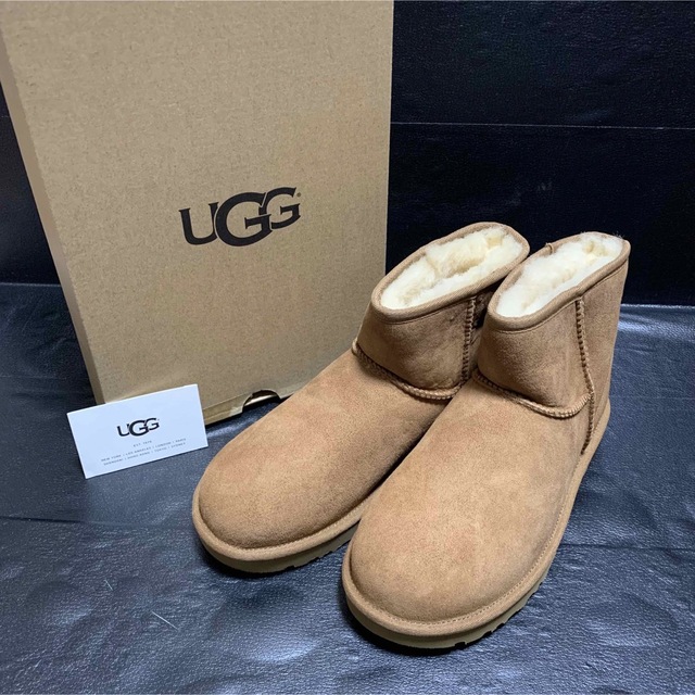 【未使用品】UGG アグ クラシックミニ ll 23.0cm US6 ベージュのサムネイル