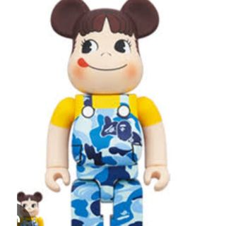 アベイシングエイプ(A BATHING APE)の専用BE＠RBRICK  BAPE(R) × ペコちゃん 100% & 400%(キャラクターグッズ)