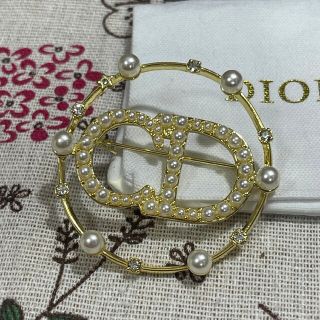 ディオール(Christian Dior) ブローチ/コサージュの通販 400点以上 ...