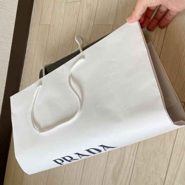 PRADA(プラダ)の特大ブランドショップ袋 2枚 プラダ サンローラン レディースのバッグ(ショップ袋)の商品写真
