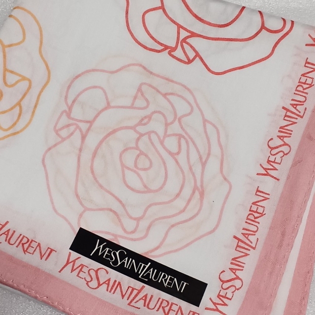 Saint Laurent(サンローラン)の値下げ📌イヴサンローラン☆大判ハンカチーフ🌹58×58 レディースのファッション小物(ハンカチ)の商品写真