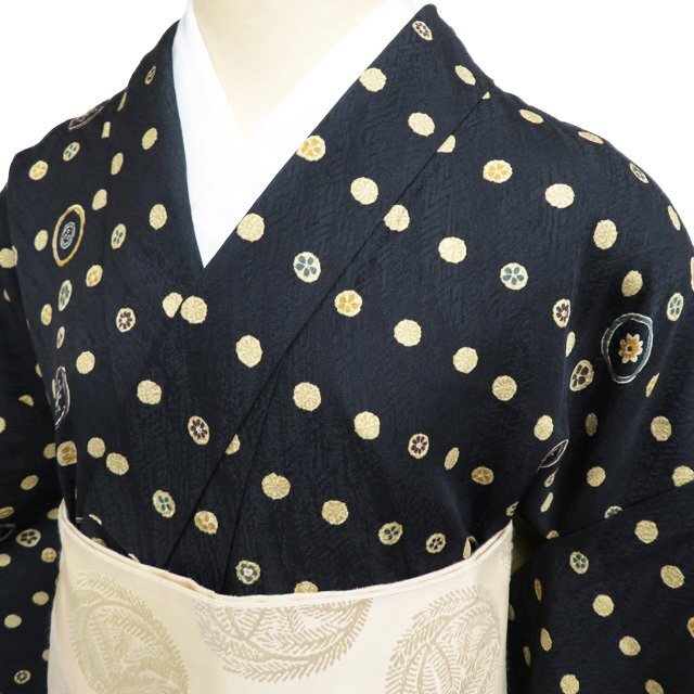 小紋 花模様 地模様 黒色 多色 着物 A793-4 SA 【中古】 小紋 花模様 地模様 黒色 多色 着物 A793-4 SA 【中古】
