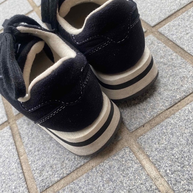 ZARA KIDS(ザラキッズ)のZARA キッズ　ベビー　スニーカー キッズ/ベビー/マタニティのベビー靴/シューズ(~14cm)(スニーカー)の商品写真