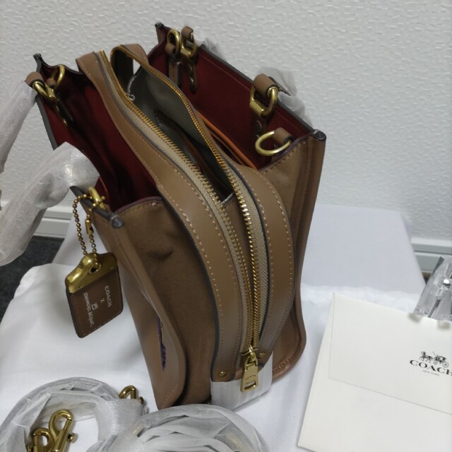 COACH(コーチ)のCOACH コーチ バスキア 恐竜 ハンドバック ショルダーバック トートバッグ レディースのバッグ(ショルダーバッグ)の商品写真