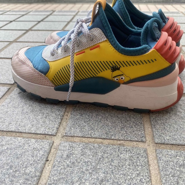 PUMA(プーマ)のpuma x sesame street スニーカー レディースの靴/シューズ(スニーカー)の商品写真