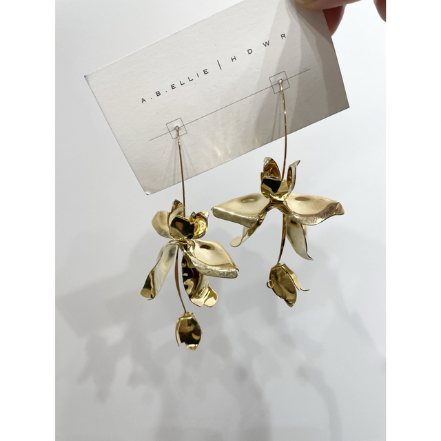 a.b.ellie magnolia stem drop piece-