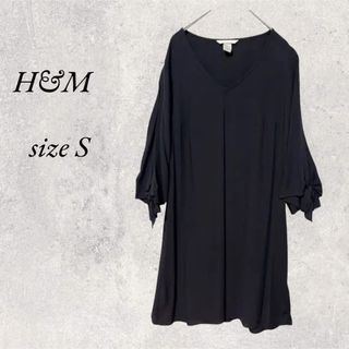 エイチアンドエム(H&M)のH&M 黒ワンピース◆トップス◆size S(ミニワンピース)