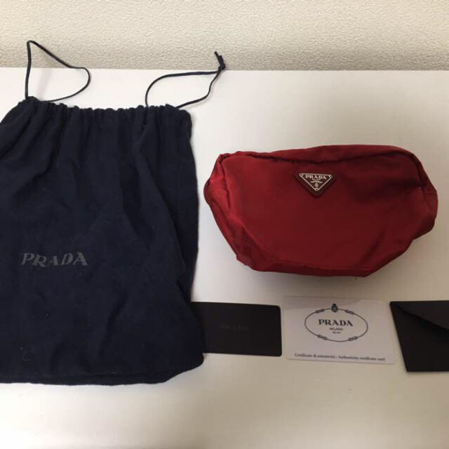 PRADA(プラダ)の【新品・未使用】プラダ ポーチ レディースのファッション小物(ポーチ)の商品写真