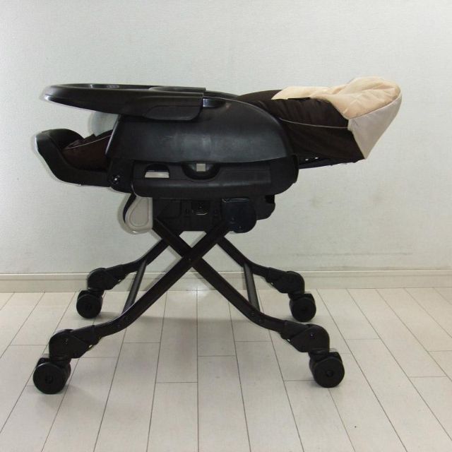 combi(コンビ)の電動 ハイローチェア 中古 コンビ ネムリラ ベディ combi BEDi キッズ/ベビー/マタニティの寝具/家具(ベビーベッド)の商品写真