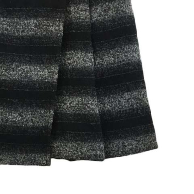 UNTITLED(アンタイトル)のアンタイトル スカート 台形 膝丈 ラップ風 ウール ボーダー 1 黒 グレー レディースのスカート(ひざ丈スカート)の商品写真