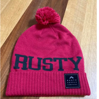 ラスティ(RUSTY)のラスティ　ニット帽（ピンク）(ニット帽/ビーニー)