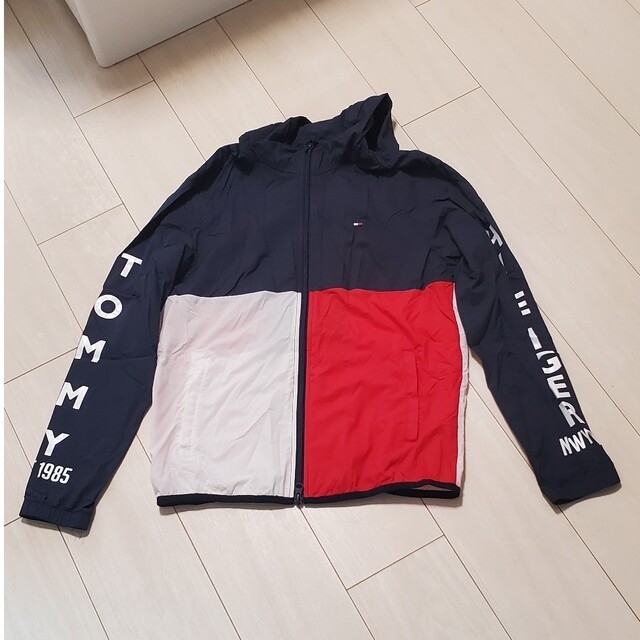 TOMMY HILFIGER(トミーヒルフィガー)のWASH様専用ナイロンパーカー スポーツ/アウトドアのゴルフ(ウエア)の商品写真