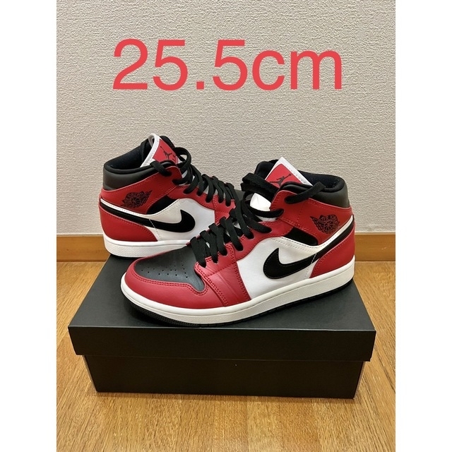 NIKE AIR JORDAN 1 MID CHICAGO BLACK TOE