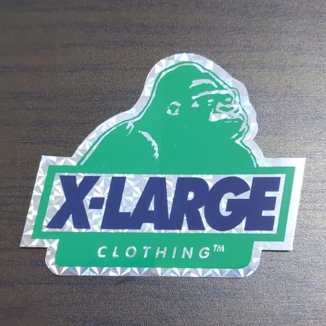 XLARGE(エクストララージ)の(縦7.5cm横9cm) X-LARGE エクストララージ　ステッカー スポーツ/アウトドアのスポーツ/アウトドア その他(スケートボード)の商品写真