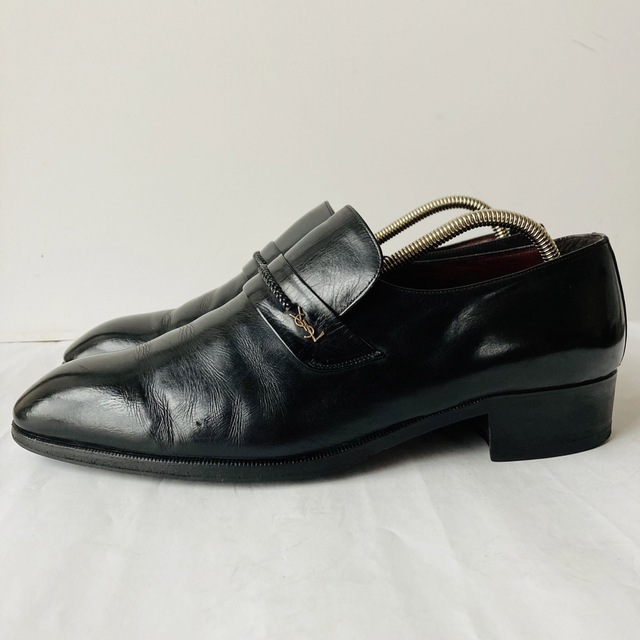 Saint Laurent(サンローラン)のイヴ サンローラン 黒 ローファー 26cm 除菌・消臭済み メンズの靴/シューズ(ドレス/ビジネス)の商品写真
