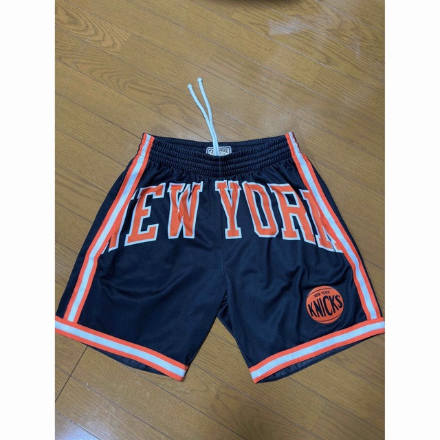 MITCHELL & NESS(ミッチェルアンドネス)のMitchell&Ness Knicks ニックス Swingman NBA スポーツ/アウトドアのスポーツ/アウトドア その他(バスケットボール)の商品写真