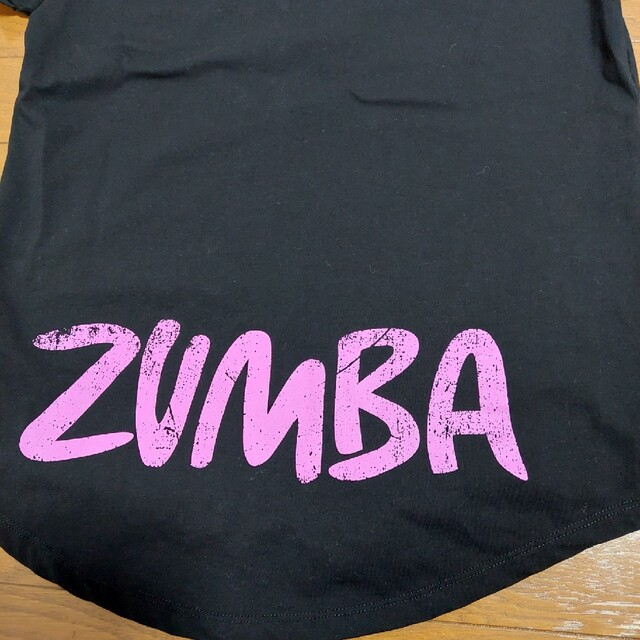 Zumba(ズンバ)のおしゃれダメージTシャツ(ｋｍｋｍ様専用) スポーツ/アウトドアのトレーニング/エクササイズ(トレーニング用品)の商品写真