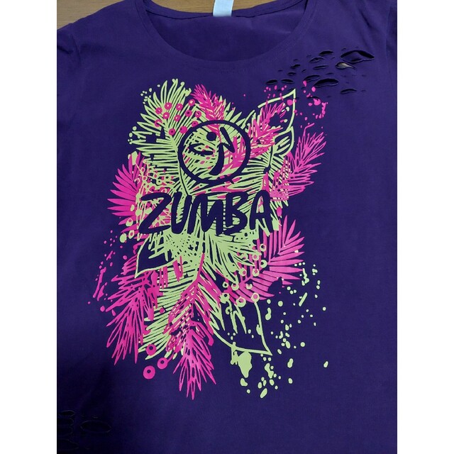 Zumba(ズンバ)のおしゃれダメージTシャツ(ラッキー様専用) スポーツ/アウトドアのトレーニング/エクササイズ(トレーニング用品)の商品写真