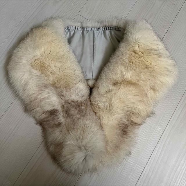 SAGA FOX サガフォックス　襟巻き　ショール　成人式  リアルファー  レディースのファッション小物(マフラー/ショール)の商品写真