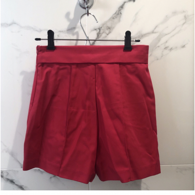 ZARA(ザラ)のZARA パンツ レディースのパンツ(ショートパンツ)の商品写真