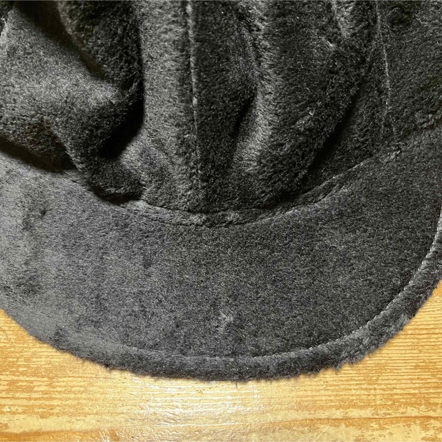 ハンドメイド　ビッグキャスケット　黒　エコファー　短毛　サイズオーダー　男女兼用 メンズの帽子(キャスケット)の商品写真