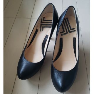 ランバンオンブルー(LANVIN en Bleu)の送料込み☺️LANVIN　on　blue♪パンプス👠黒　22.5cm(ハイヒール/パンプス)