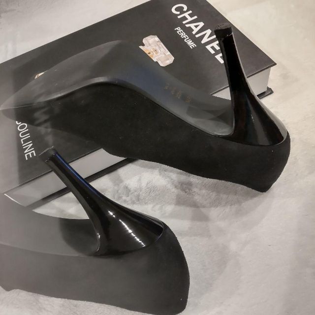 DIANA ダイアナ スエード ショートブーツ ブーティ  ポインテッドトゥ レディースの靴/シューズ(ブーツ)の商品写真