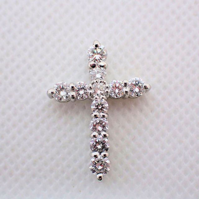 大量入荷 Pt1000 ダイヤモンド クロス ペンダントトップ [g933-28