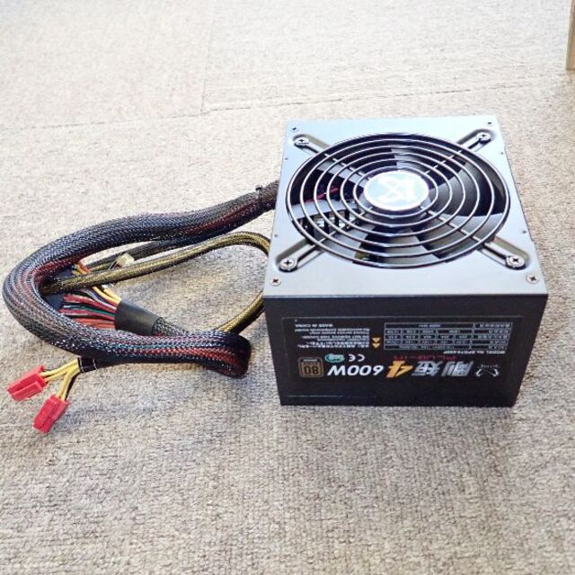 ATX電源 600ｗ(新品)