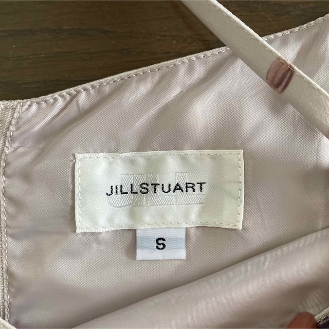 JILL by JILLSTUART(ジルバイジルスチュアート)のジルバイジルスチュアート膝上ワンピース レディースのワンピース(ひざ丈ワンピース)の商品写真