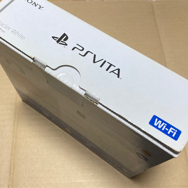 PlayStation Vita(プレイステーションヴィータ)の【新品未使用品】PS Vita PCH-2000ZA22 グレイシャーホワイト エンタメ/ホビーのゲームソフト/ゲーム機本体(携帯用ゲーム機本体)の商品写真