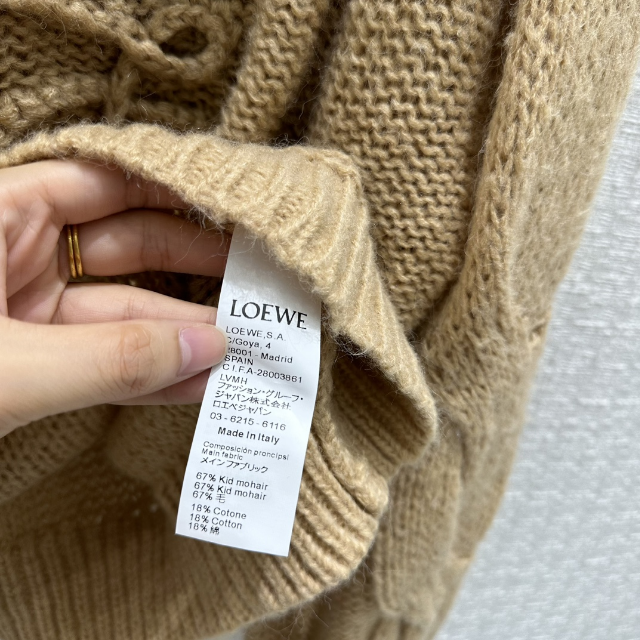 ショッピング売品 ロエベ LOEWE アナグラム 白カシミヤ ニットセーター